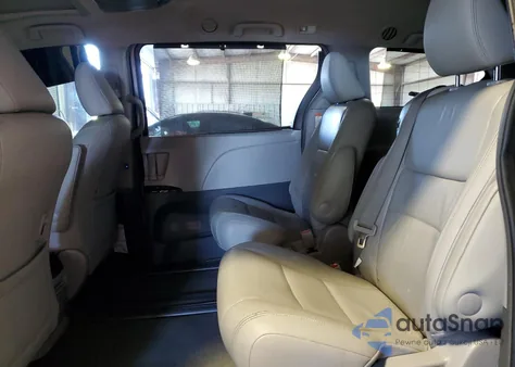 2015 Toyota Sienna Xle z USA, uszkodzony, nr VIN 5TDYK3DCXFS620203